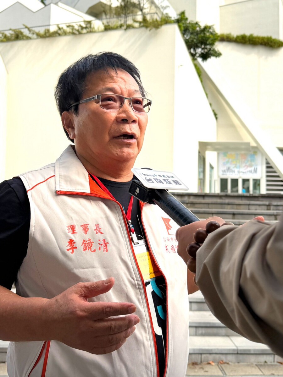 理事長接受媒體採訪。 理事長接受媒體採訪。